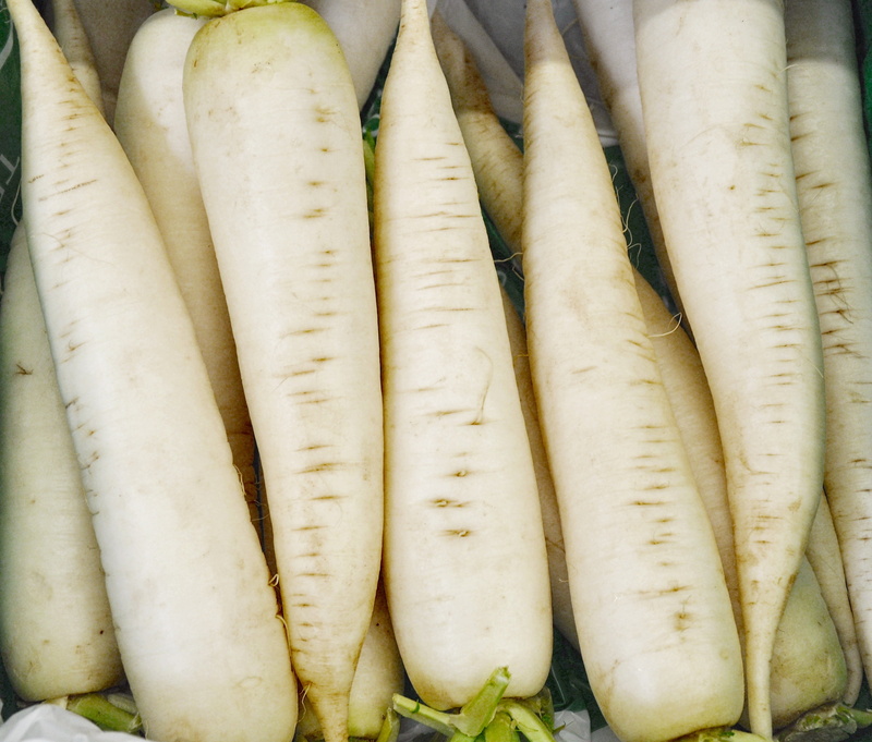 market stall, retail display, radishes, healthy eating, backgrounds, white, still life, wellbeing, high angle view, vegetable, 2K, icicle radishes, close-up