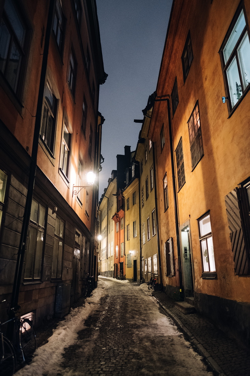 nature, night, built structure, window, direction, old, winter, lighting equipment, alley, long, the way forward, 5K, city, outdoors, street, fujifilm