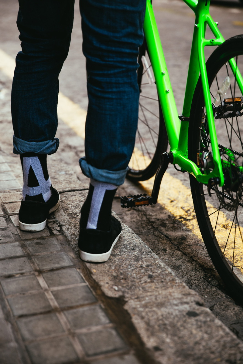 road, low section, leisure, Commuting, outdoor, leisure activity, motion, activity, Bicycling, lifestyles, real people, human foot, Track, Cycling, View