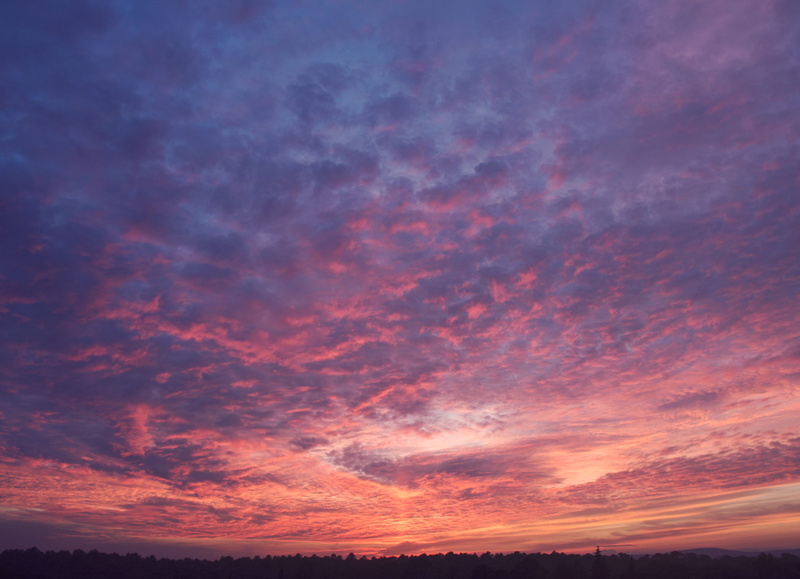 beauty in nature, romantic sky, tranquility, nature, atmosphere, orange color, cloud - sky, no people, 4K, pink color, sunset, scenics - nature, dramatic sky