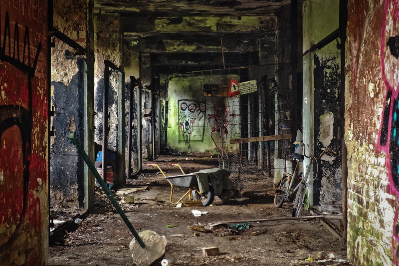 wheelbarrow, run down, broken, atmosphere, hallway, deterioration, day, ailing, abandoned place, building, abandoned places, folding bicycle, damage, masonry