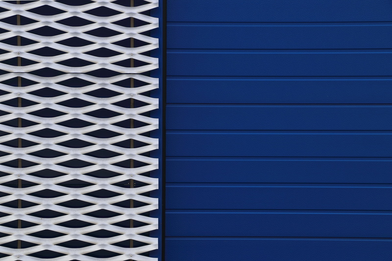 goal, blue, 5K, facade, expanded metal, factory, architecture, textured effect, datailaufnahme, window, full frame, close-up, backgrounds, outdoors, hauswand