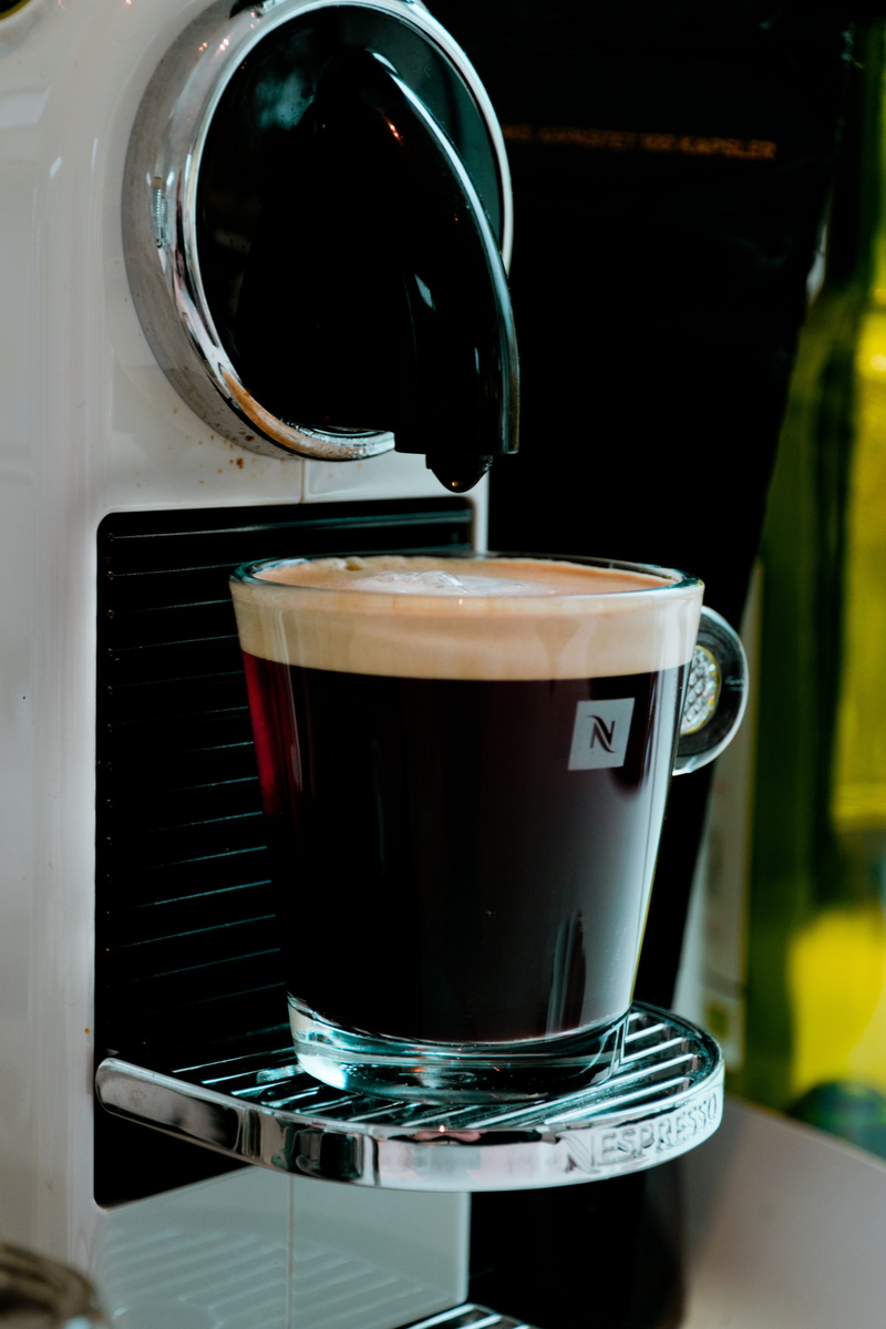 heart, 5K, coffee cup, appliance, cup, coffee - drink, glass, coffe beans, close-up, refreshment, love, crockery, morning, afternoon, coffee maker, hot drink