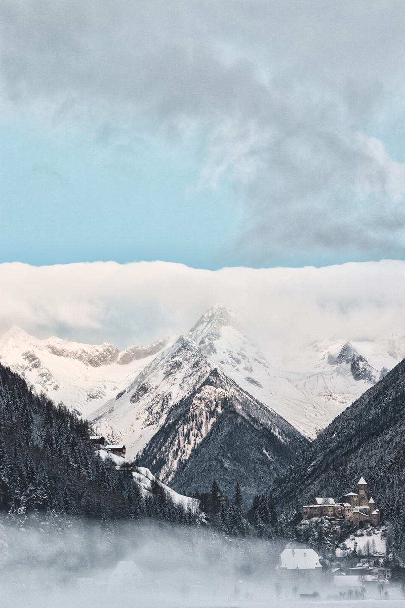 clouds, 5K, scenic, tranquility, snowy, daytime, castle, foggy, no people, rocks, sky, mountains, cold, beauty in nature, environment, winter, scenics - nature