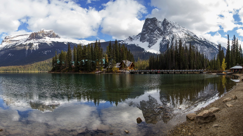 mountain, restaurant, trees, yoho national park, mountain lake, emerald lake, reflection, mountain range, emerald lake lodge, canada, 5K, wilderness, lodge