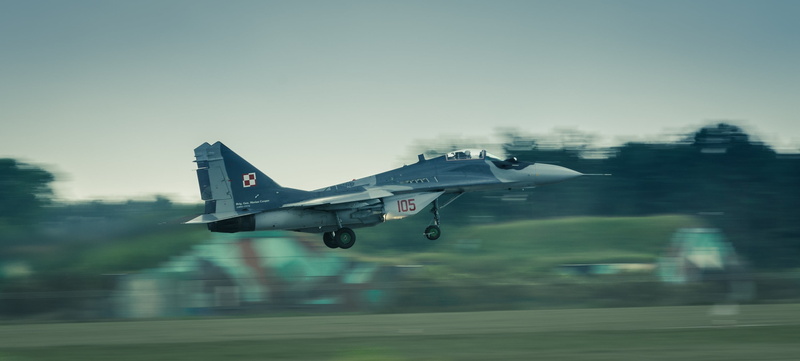 military, gray, speed, airport, outdoors, sky, transportation, military airplane, 2K, plane, fighter, airport runway, motion, mig-29, jet, mode of transportation