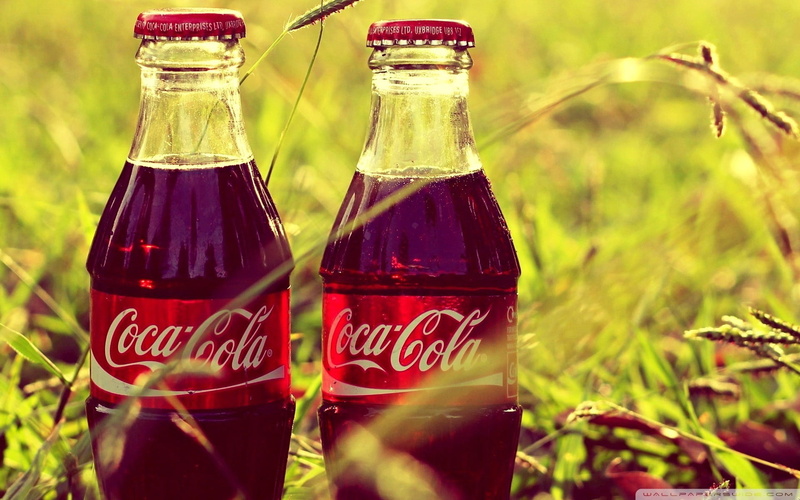 container, food, food and drink, jar, transparent, homemade, red, bottle, plant, grass, cola, day, refreshment, focus on foreground, 1080P, nature, non-alcoholic beverage