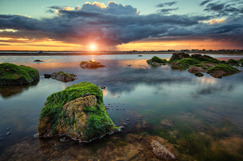 Sunset, rocks, clouds, bay, algae, rain, 1080P