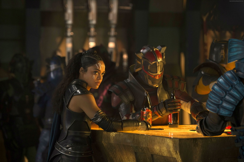 sitting, alcohol, one person, night, 4K, Thor: Ragnarok, refreshment, food and drink, illuminated, focus on foreground, Tessa Thompson, standing, bar counter