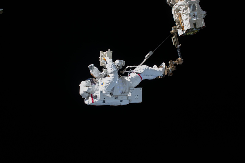 ESA, NASA, astronaut, Luca Parmitano, Canadarm2, 5K, spacesuit