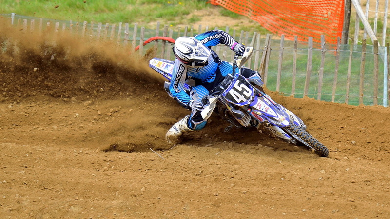 extreme sports, headwear, gravel, day, crash helmet, dirt, protection, sports race, nature, people, riding, helmet, motocross, motorcycle, sports equipment