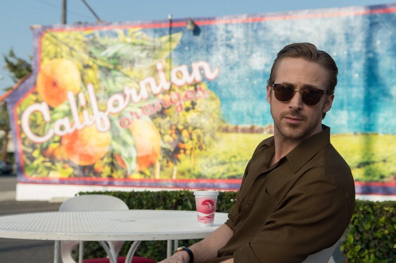 real people, La La Land, Ryan Gosling, glasses, portrait, outdoors, men, leisure activity, fashion, seat, mid adult men, sitting, 1080P, mid adult, focus on foreground