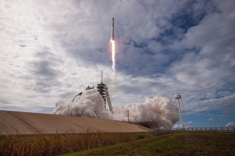 air vehicle, sky, SpaceX, low angle view, rocket, clouds, cloud - sky, day, no people, technology, nature, 2K, education, air pollution, environment, motion