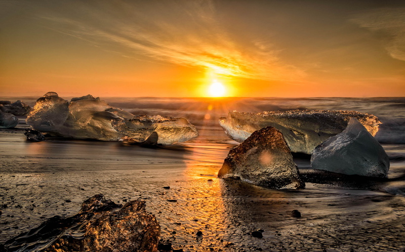 beach, Icebergs, Sunrise, ice, seashore, 2K, outdoors, Iceland, dusk, landscape, Breiðamerkursandur, rock - Object, water, Black Sand Beach, jokulsarlon Lagoon