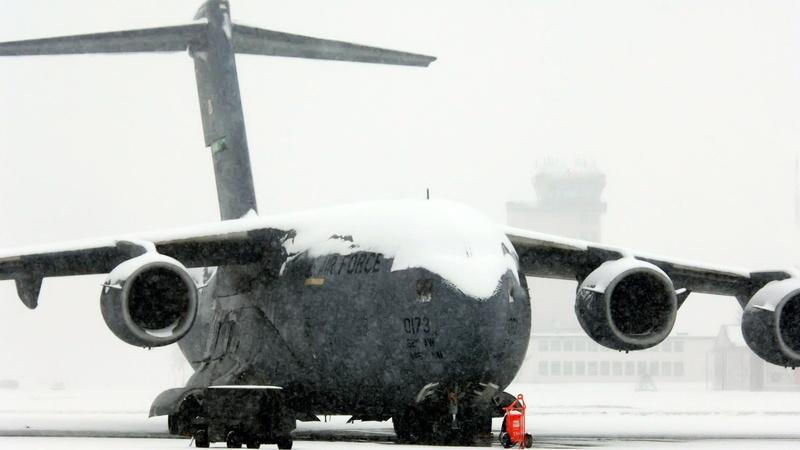 jet, sky, airport, aerospace industry, winter, airport runway, plane, no people, architecture, day, clear sky, outdoors, snow, nature, jets, Boeing C-17 Globemaster III