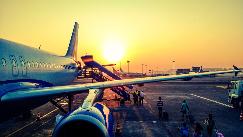 luggage, air, aviation, dawn, early morning, plane, airliner, dusk, clear sky, air vehicle, transportation system, aerospace industry, sunrise, water, vehicle