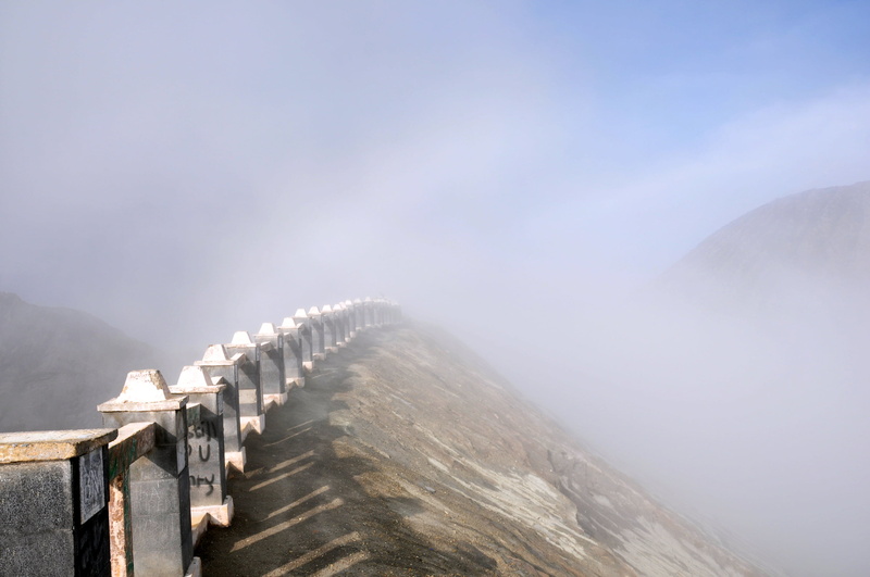 Tengger, landscape, fog, ARTISTIC, scenics, beside, DSC, rocky, concrete, volcano, landscapes, photo, Bromo, fence, semeru, perspective, sky, outdoors