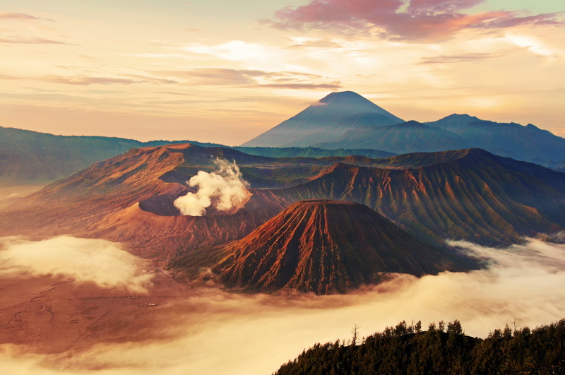 Tengger, landscape, the volcano Bromo, no people, geology, tranquil scene, volcanic complex-the Caldera TenGer, cloud - sky, environment, tranquility, mountain range