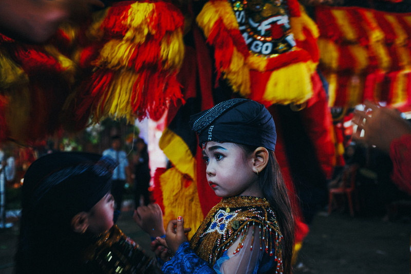 adult, multi colored, girls, pub, group of people, leisure activity, bar counter, portrait, real people, people, person, costume, day, focus on foreground