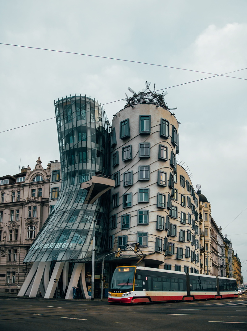 electricity, nationale, contemporary, architecture, 2K, building exterior, street, ginger, outdoors, city, urban, cable, public transportation, europe