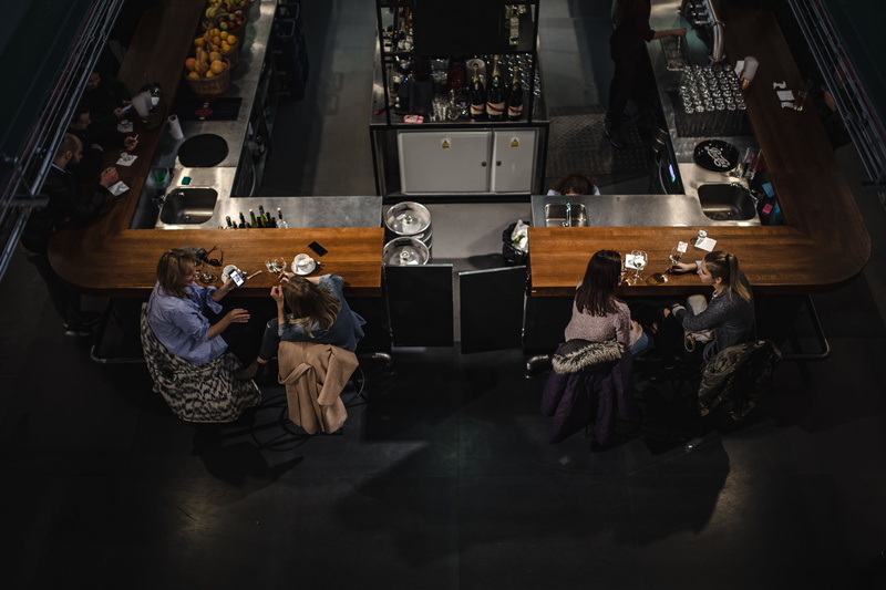 medium group of people, shoppers, warsaw, seat, group of people, koszyki, sitting, business, Poland, table, lifestyles, adult, indoor, 5K, men, relaxation