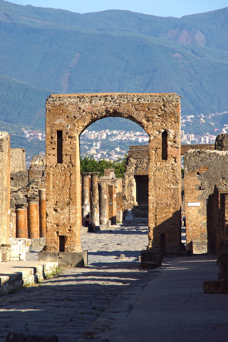 architectural column, concrete, history, archaeology, direction, gateway, travel destinations, arch, old ruin, building exterior, ancient civilization