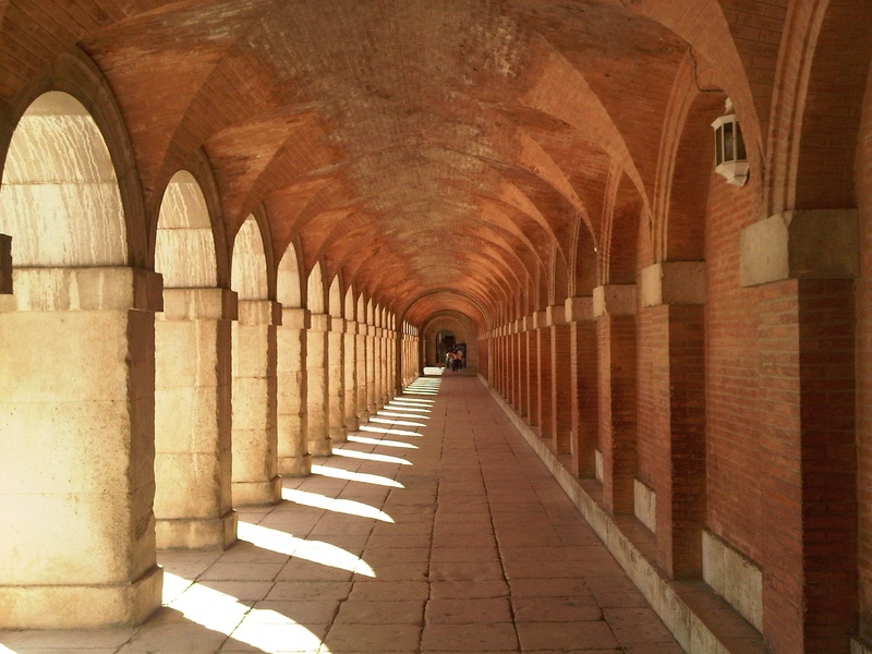 day, gallery, direction, flooring, columns, no people, building, light, shadows, the way forward, corridor, 1080P, arcade, built structure, sunlight, the past