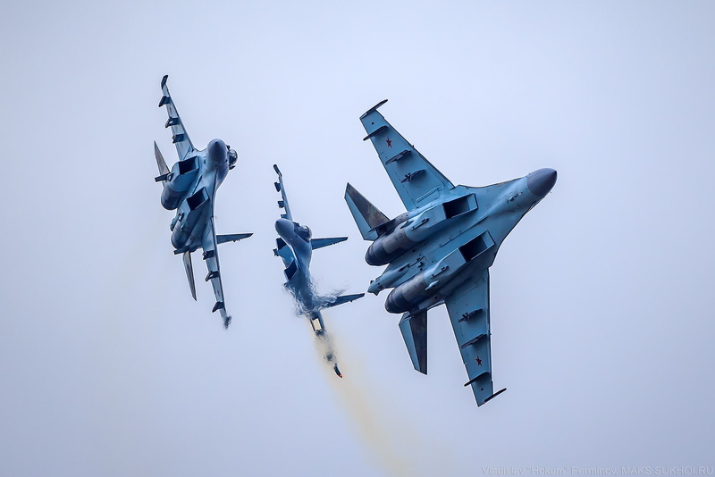no people, military, air vehicle, low angle view, Russian Air Force, nature, motion, on the move, transportation, airshow, airplane, air force, 720P, clear sky