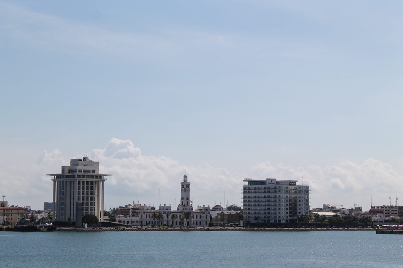 skyscraper, boat, hotels, building, ocean, travel destinations, cloud - sky, mexico, trip, veracruz, 4K, nature, méxico, cityscape, city, architecture