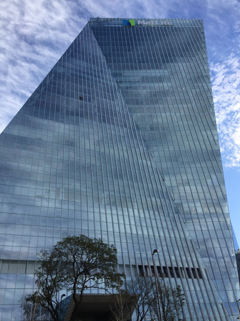 modern building, day, city, built structure, cloud - sky, office, jacaranda, 2K, architecture, glass building, tower metlife, tomorrow, tree, no people