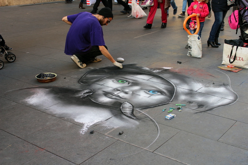 adult, 5K, Street Artist, street, real people, bella, low section, city, day, indoors, Road, art street, group of people, standing, floor, leisure activity