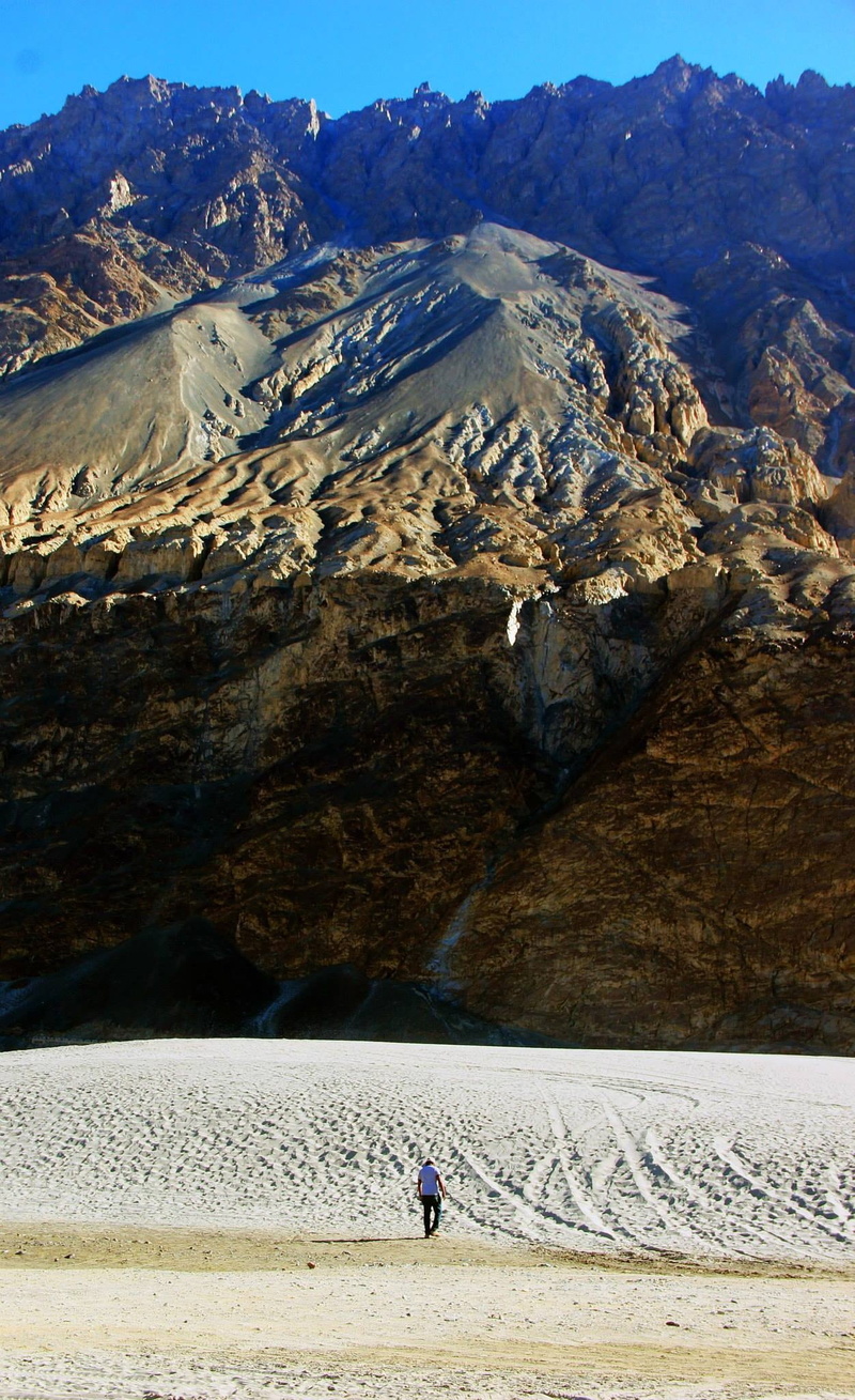 mount, stone, travel, nature, landscape, outdoors, leh, valley, one man only, day, real people, rock, outdoor, trek, mountain range, climate, mountain