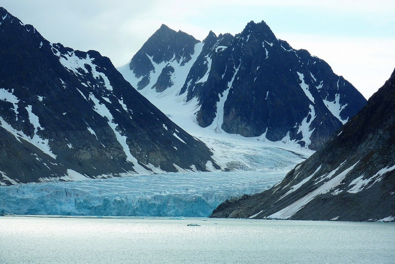 2K, magdalenfjord, artania, norway, svalbard, 79°n