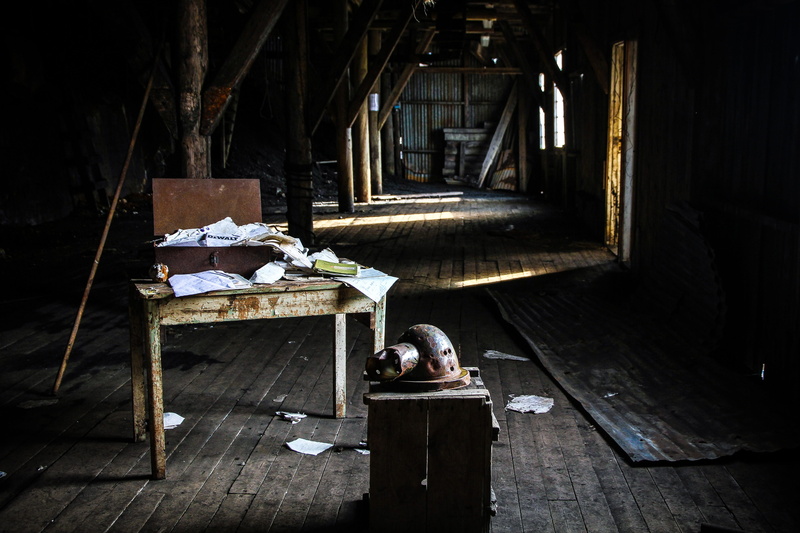 day, paper, coal mine, 4K, messy, indoors, north pole, black, trash, architecture, rubbish, light, furniture, building, items, house, old, derelict, factory