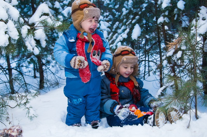 play, christmas, offspring, svalbard, clothing, males, snow, winter forest, two people, nature, childhood, russia, hat, boys, child, full length, 5K, norway
