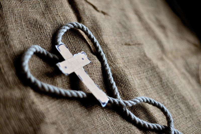 jesus, textile, resurrection, christ, 5K, christian, good friday, redemption, denim, suffering, religion, easter, close-up, table, cross, casual clothing