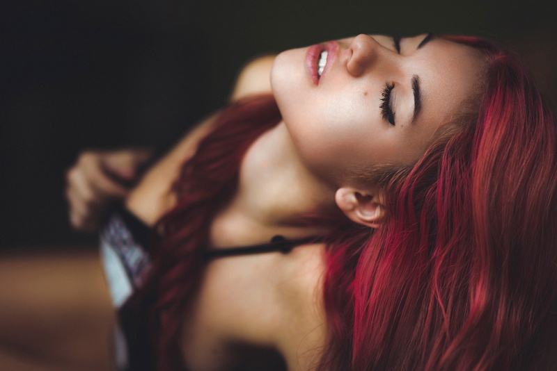 young adult, fashion, relaxation, dyed red hair, beautiful people, eyes closed, Delaia Gonzalez, one person, portrait, long hair, beauty, hairstyle, adult