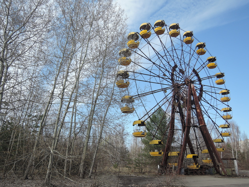 accident, chernobyl, geometric shape, wheel, leisure activity, day, architecture, built structure, 4K, sky, spinning, large, fun, tree, disaster, arts culture and entertainment