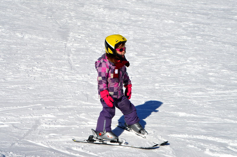 cold temperature, girls, sky, landscape, winter, sport, ski-wear, real people, nature, 2K, sports equipment, toddler, mountain, ski run, full length, hill