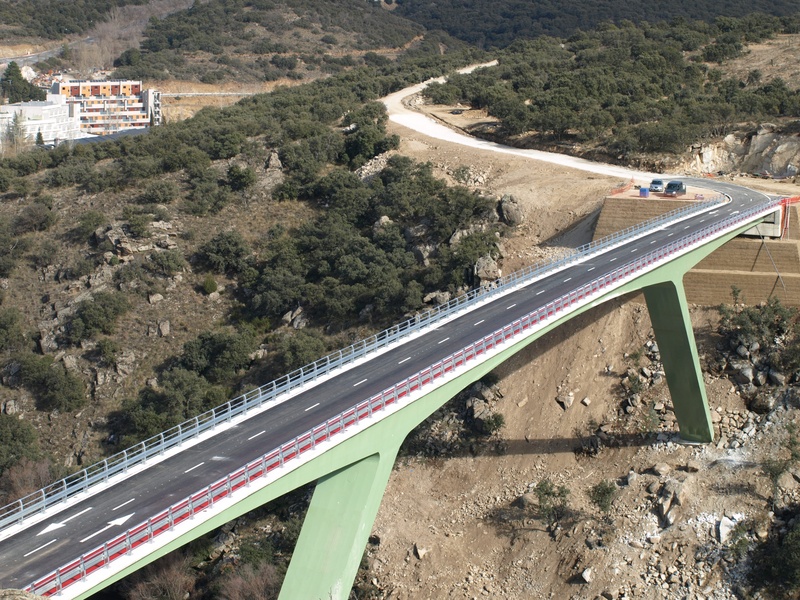 architecture, 2K, multiple lane highway, built structure, high angle view, tourism, car, outdoors, bridge, mode of transportation, spain, road, plant