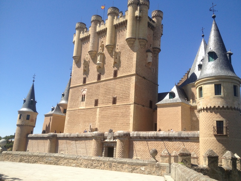 day, spire, sunlight, monument, religion, building, spirituality, spain, segovia, travel destinations, outdoors, place of worship, 2K, no people, clear sky