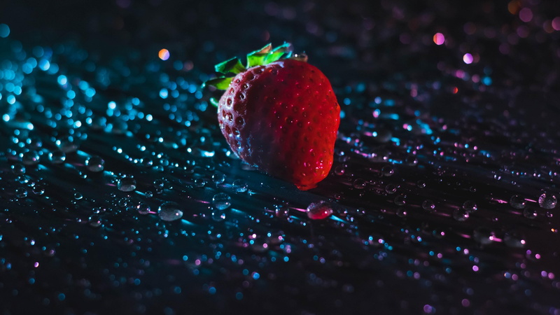 drop, selective focus, still life, water, macro, indoors, food and drink, ripe, floor, macro photography, red, dark, fruit, drops, water drops, nature