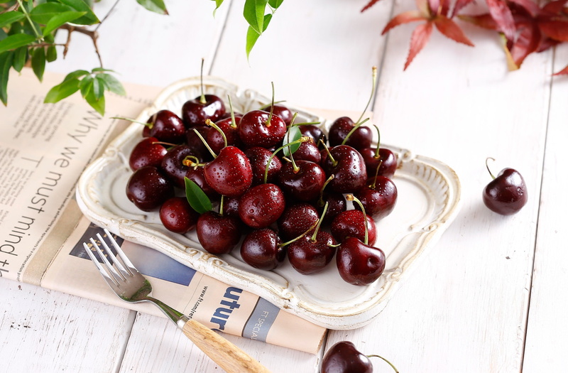 still life, grape, food, water drops, healthy eating, no people, 2K, wellbeing, food and drink, temptation, berry fruit, paper, fruit, cherry, cherries