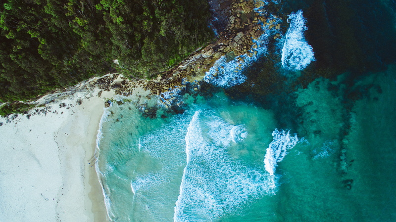 no people, scenics - nature, aquatic sport, nature, outdoors, land, beauty in nature, photo, 4K, turquoise colored, solid, sea, motion, water, trees, seashore