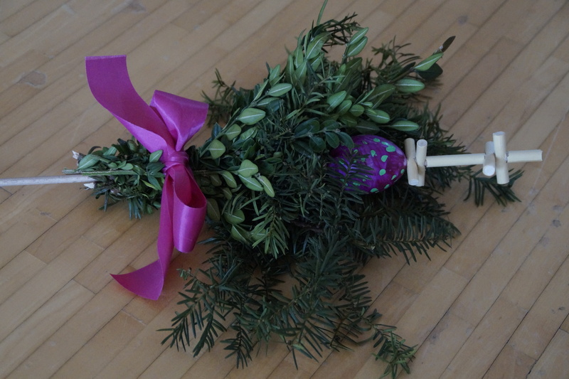 wood - material, holiday, wood, dedicated to, ritual, flooring, plant, christmas ornament, symbol, gift, 5K, christianity, custom, no people, ribbon, hardwood floor