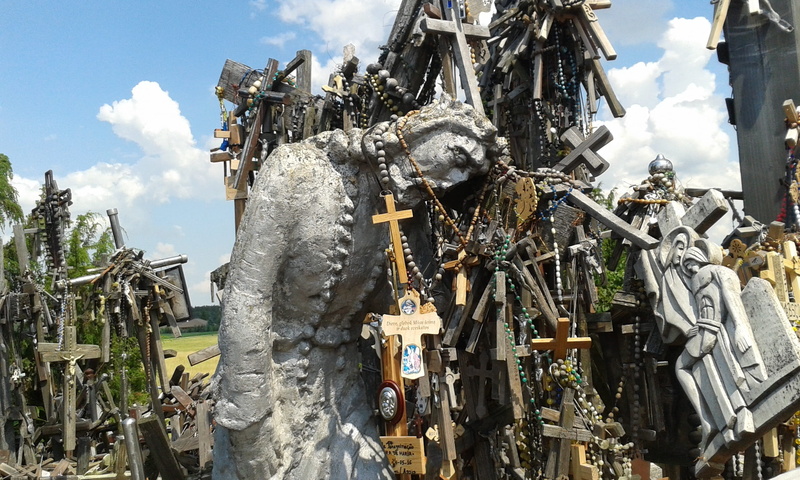 suffering, the hill of crosses, golgotha, thanks, ruined, outdoors, god, travel destinations, 2K, crosses, belief, requests, building exterior, art and craft