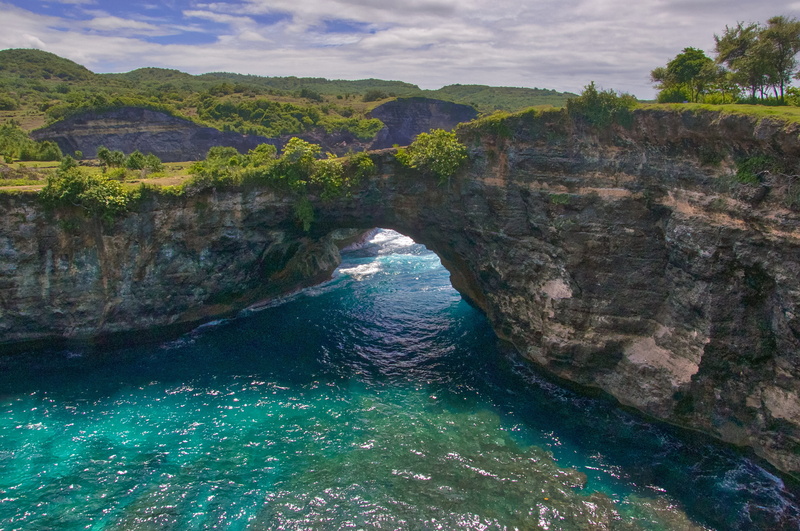 sea, outdoors, water, sand, blue, cave, indonesia, beauty in nature, rock - object, lake, green, plant, no people, 4K, beach, turquoise colored, panorama