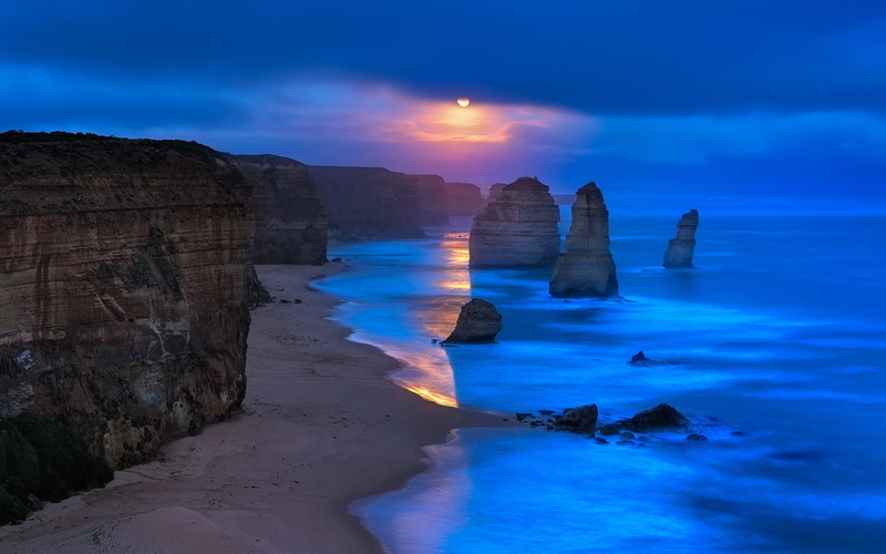 no people, sky, reflection, purple, tranquil scene, tranquility, non-urban scene, Twelve Apostles, beach, water, rock - object, land, cliff, Limestone