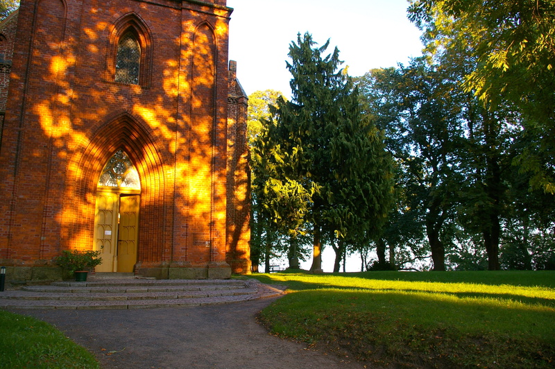 shadow, church entrance, green color, outline, tree, faith, the way forward, building, middle ages, mystical, light, architecture, input, building exterior