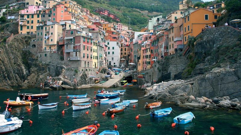 tourism, gondola - traditional boat, body of water, nature, city, high angle view, monterosso al mare, building exterior, 1080P, sky, people, village